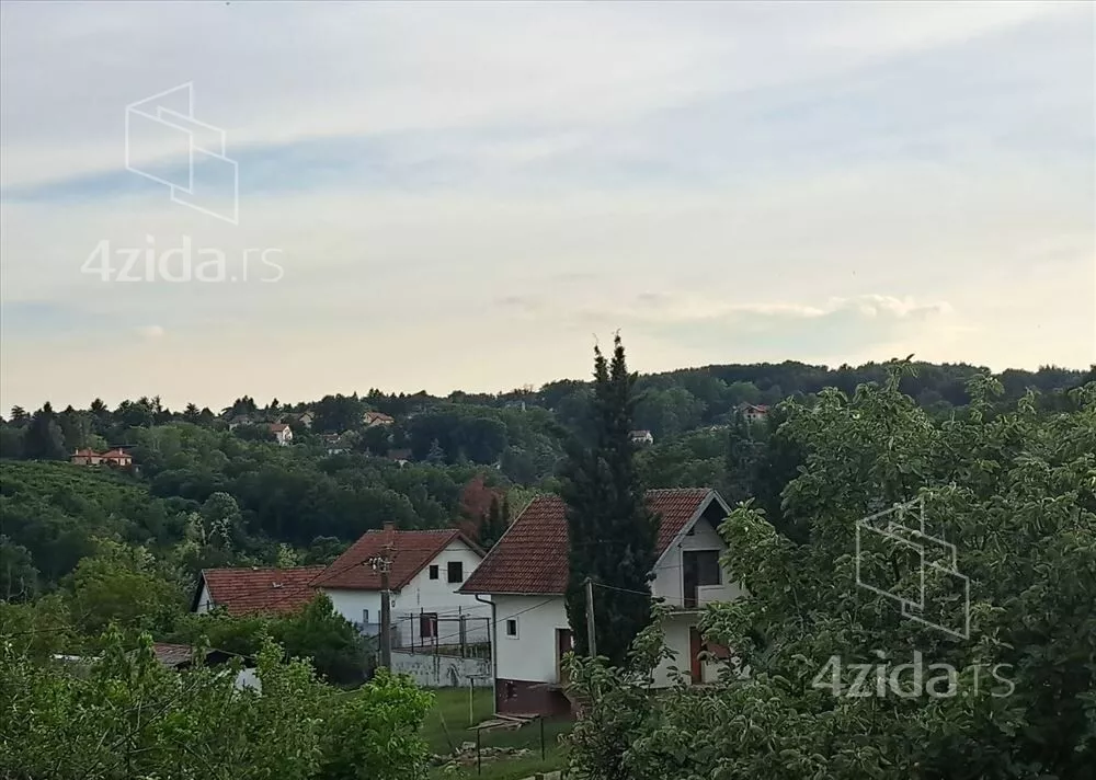 Plac | 4zida