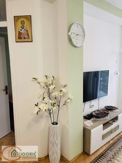 Đuje i Dragoljuba | 4zida.rs