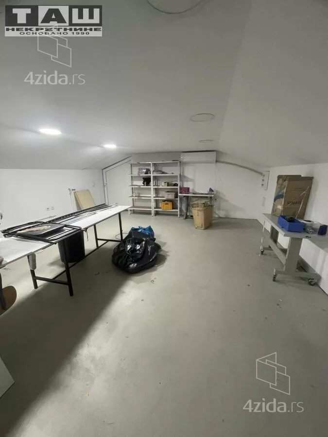 Poslovni prostor | 4zida