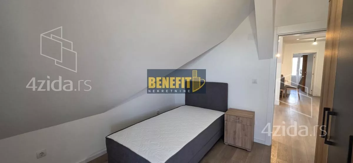 Četvoroiposoban stan | 4zida