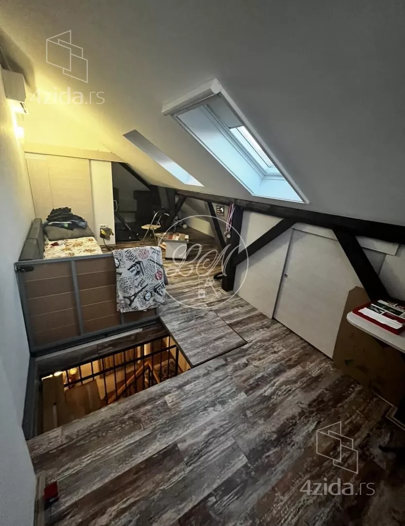 Petosoban stan | 4zida