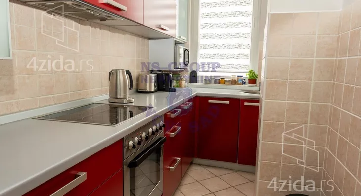 Petosoban stan | 4zida