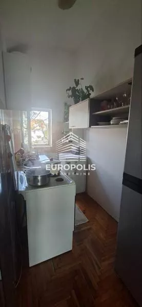 Crveno Barjače | 4zida.rs