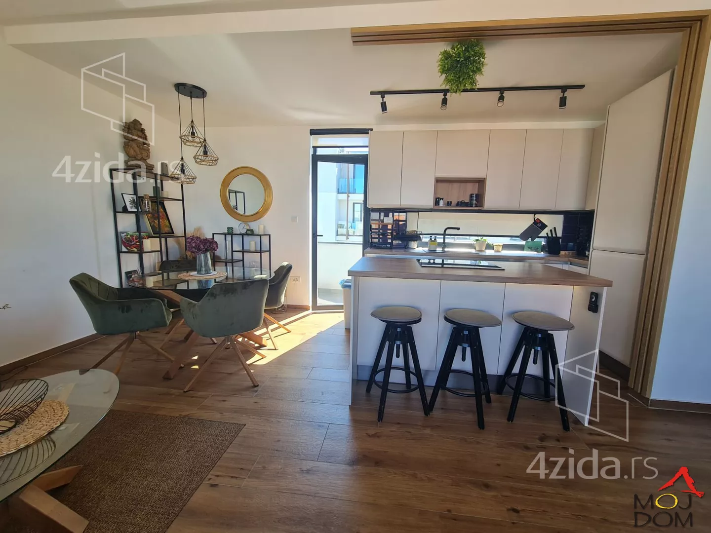 Trosoban stan | 4zida