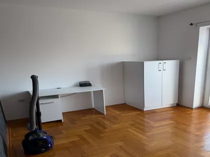 Eduarda Rusijana 44 | 4zida.rs