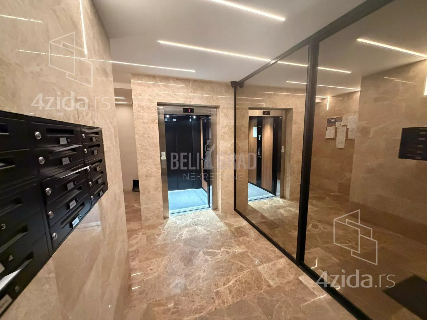 Petosoban stan | 4zida