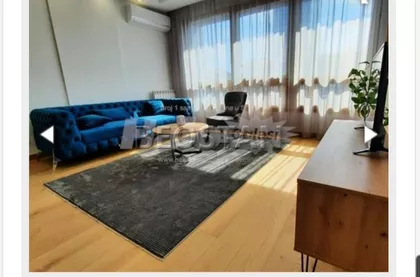 Tadije Sondermajera | 4zida.rs