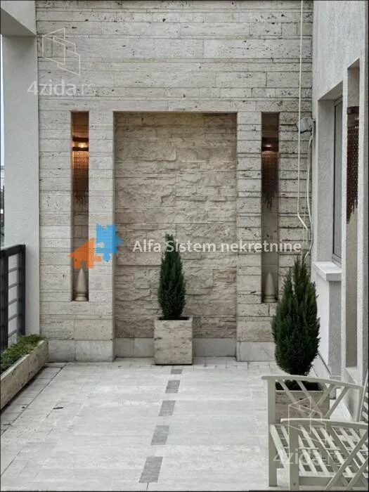 Četvoroiposoban stan | 4zida