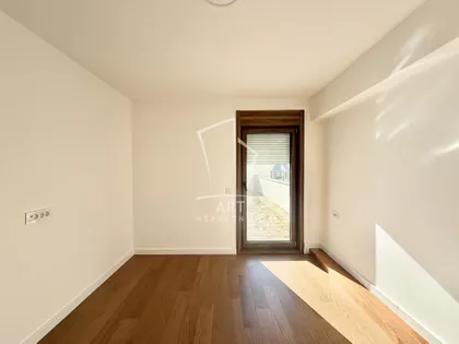 Ustanička | 4zida.rs