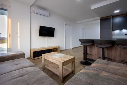 Svetozara Miletića 4 | 4zida.rs