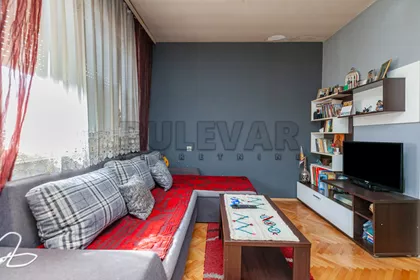 Bulevar 12.februar | 4zida.rs