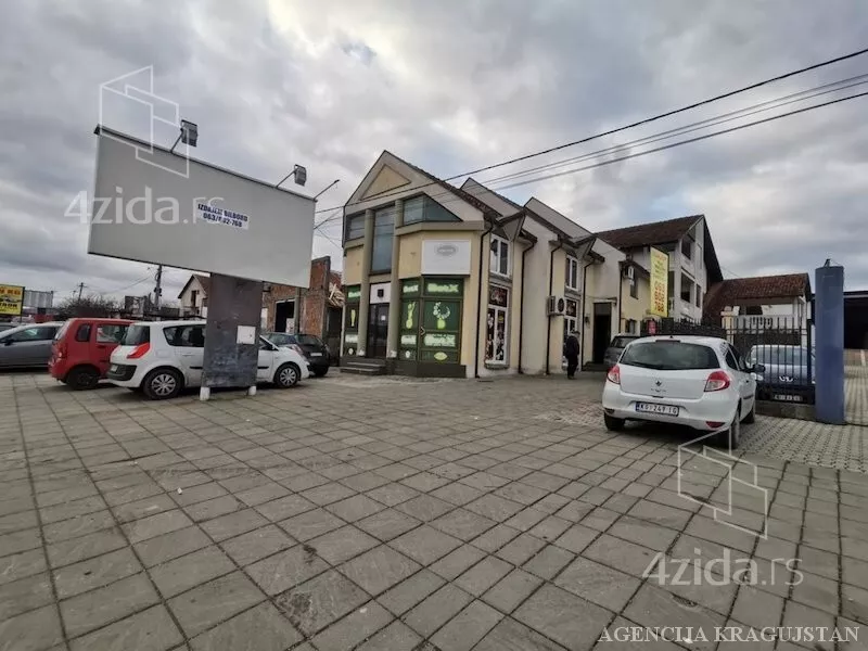 Poslovna zgrada | 4zida