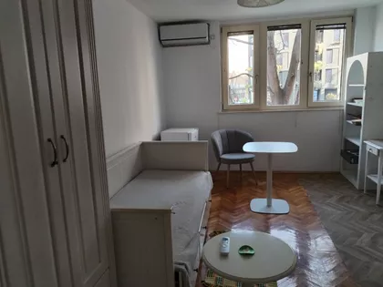 Mike Alasa | 4zida.rs