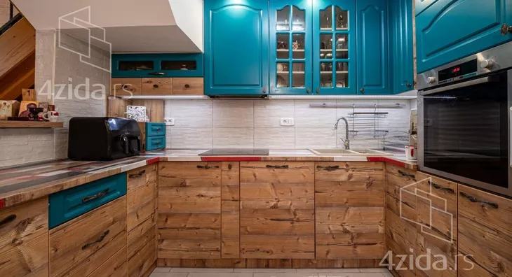 Petosoban stan | 4zida