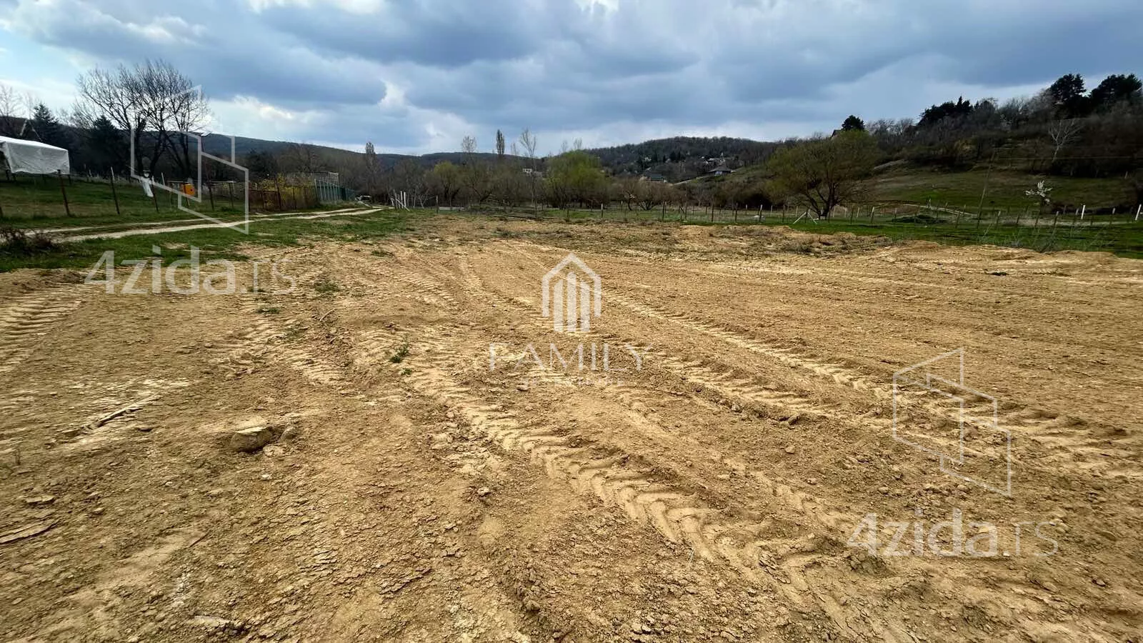 Građevinsko zemljište | 4zida