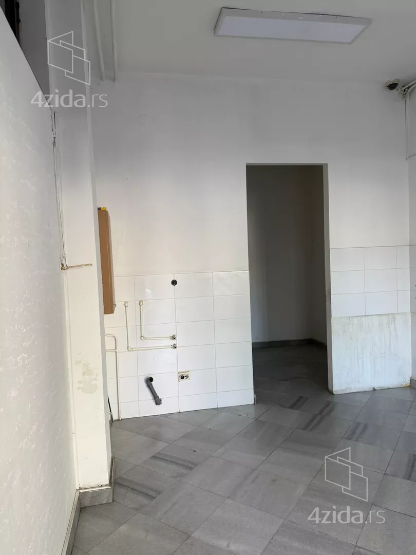 Lokal | 4zida