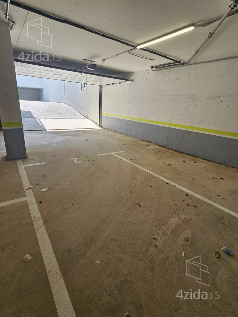 Parking | 4zida