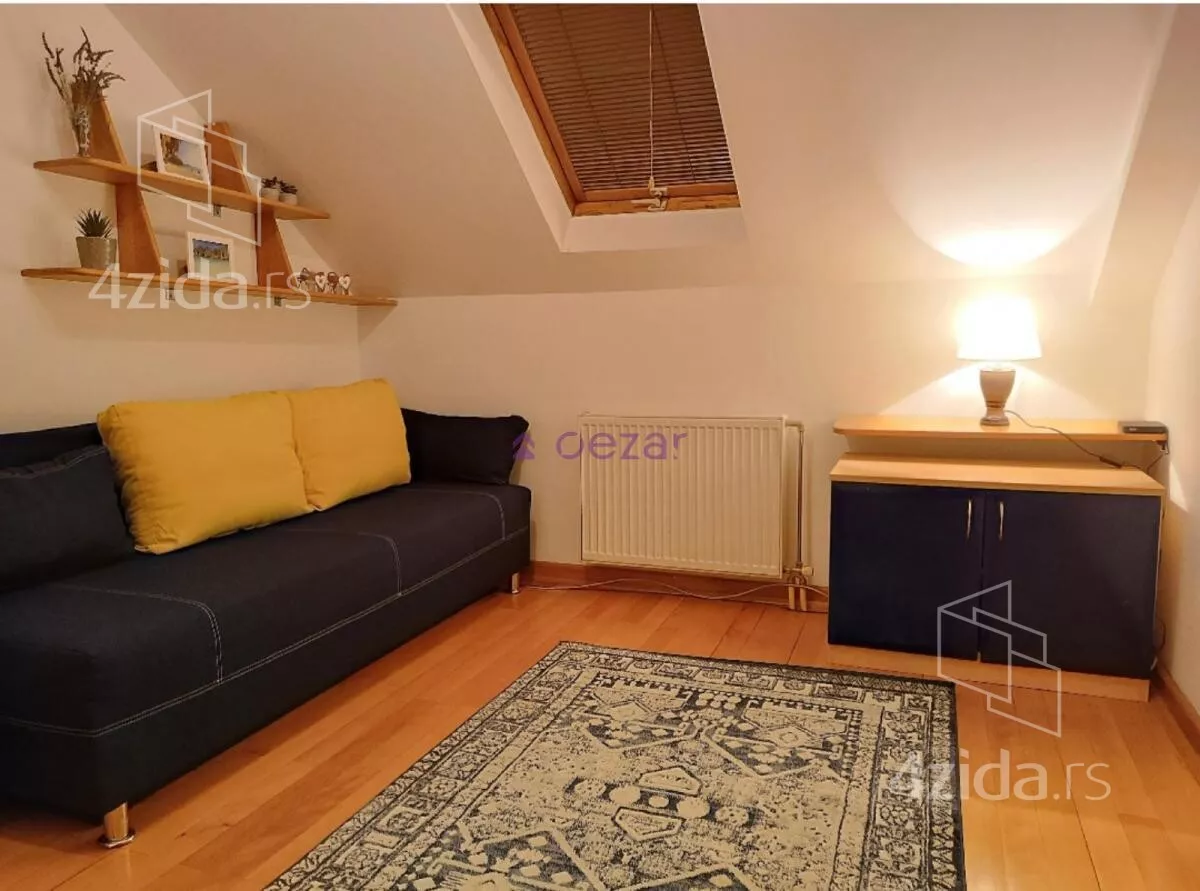 Petosoban stan | 4zida