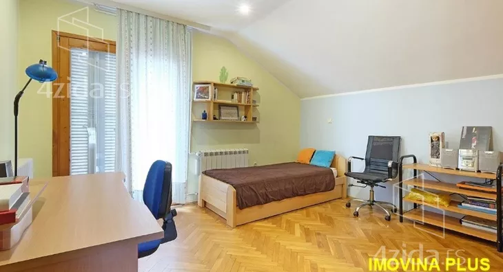 Šestosoban stan | 4zida