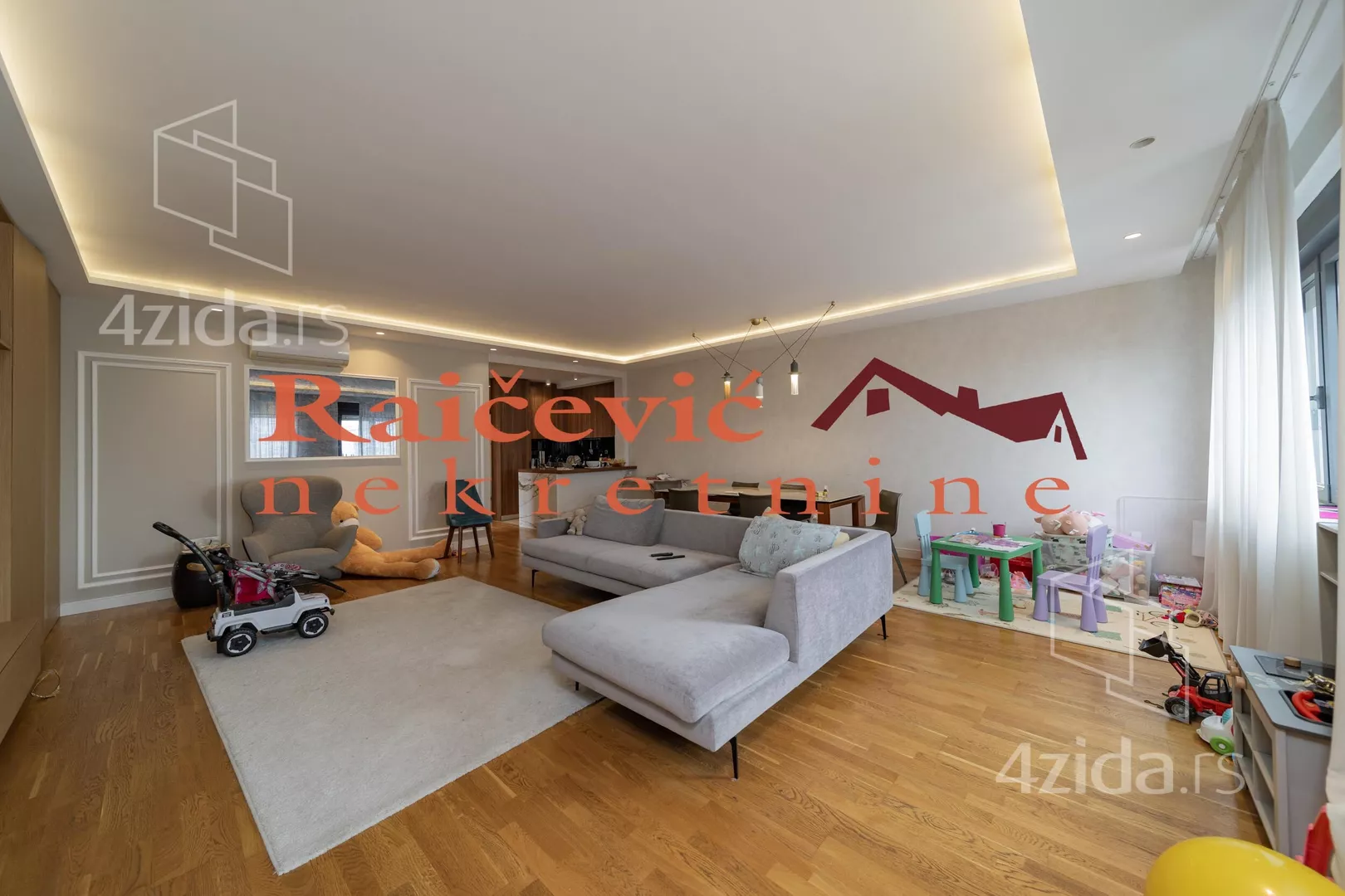 Četvorosoban stan | 4zida