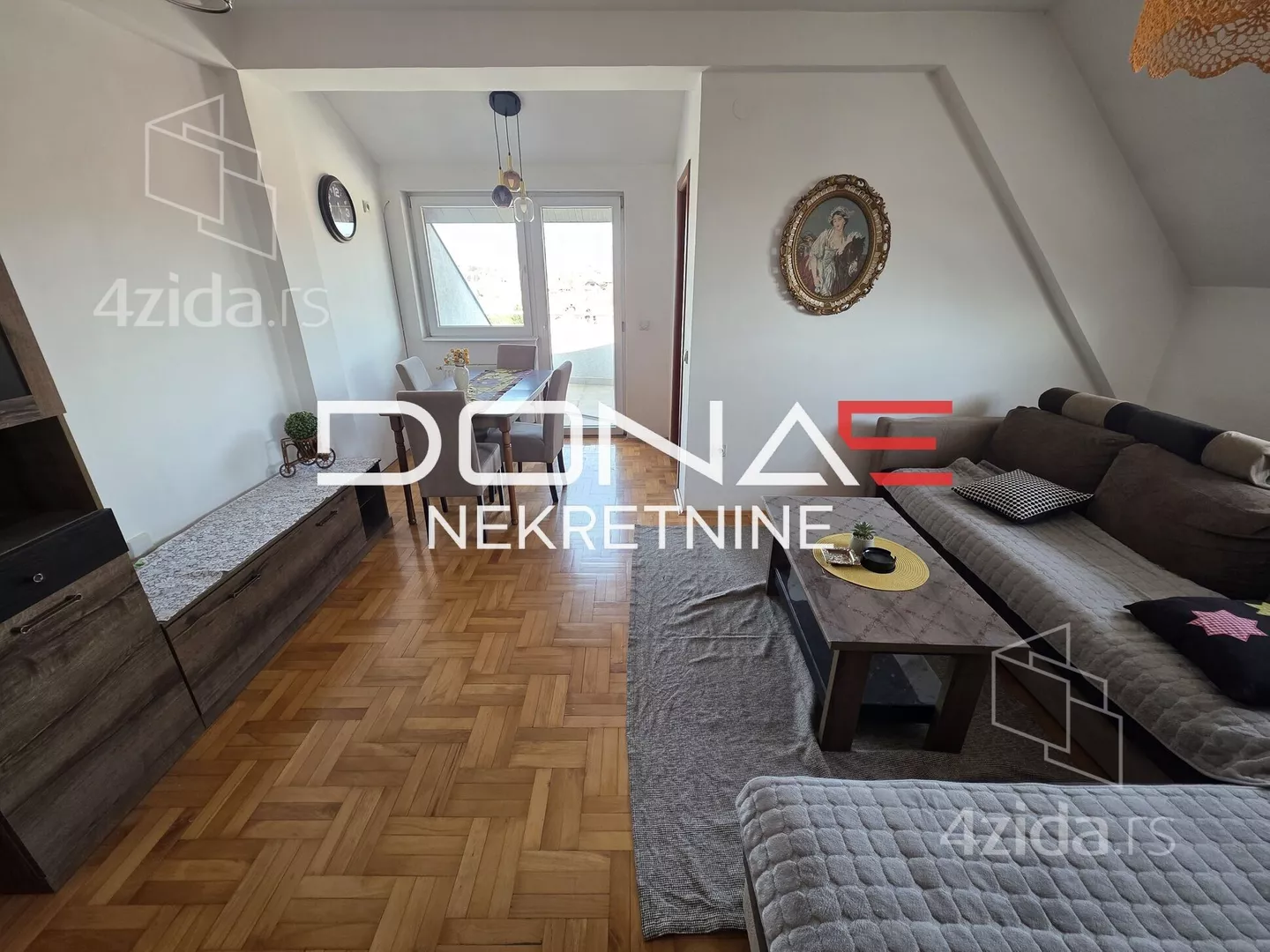 Jednoiposoban stan | 4zida