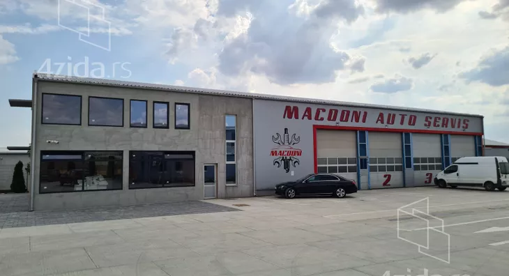 Poslovna zgrada | 4zida