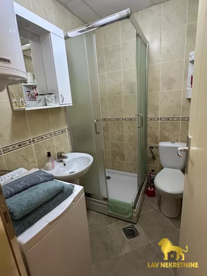 POPINSKI BORCI | 4zida.rs