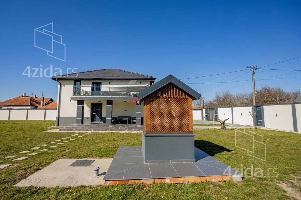 Kuća | 4zida
