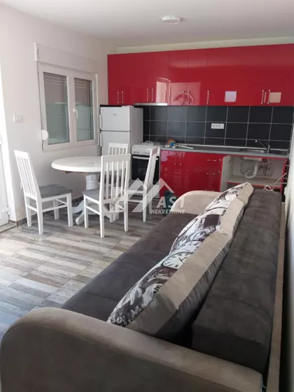 Rumenački put | 4zida.rs