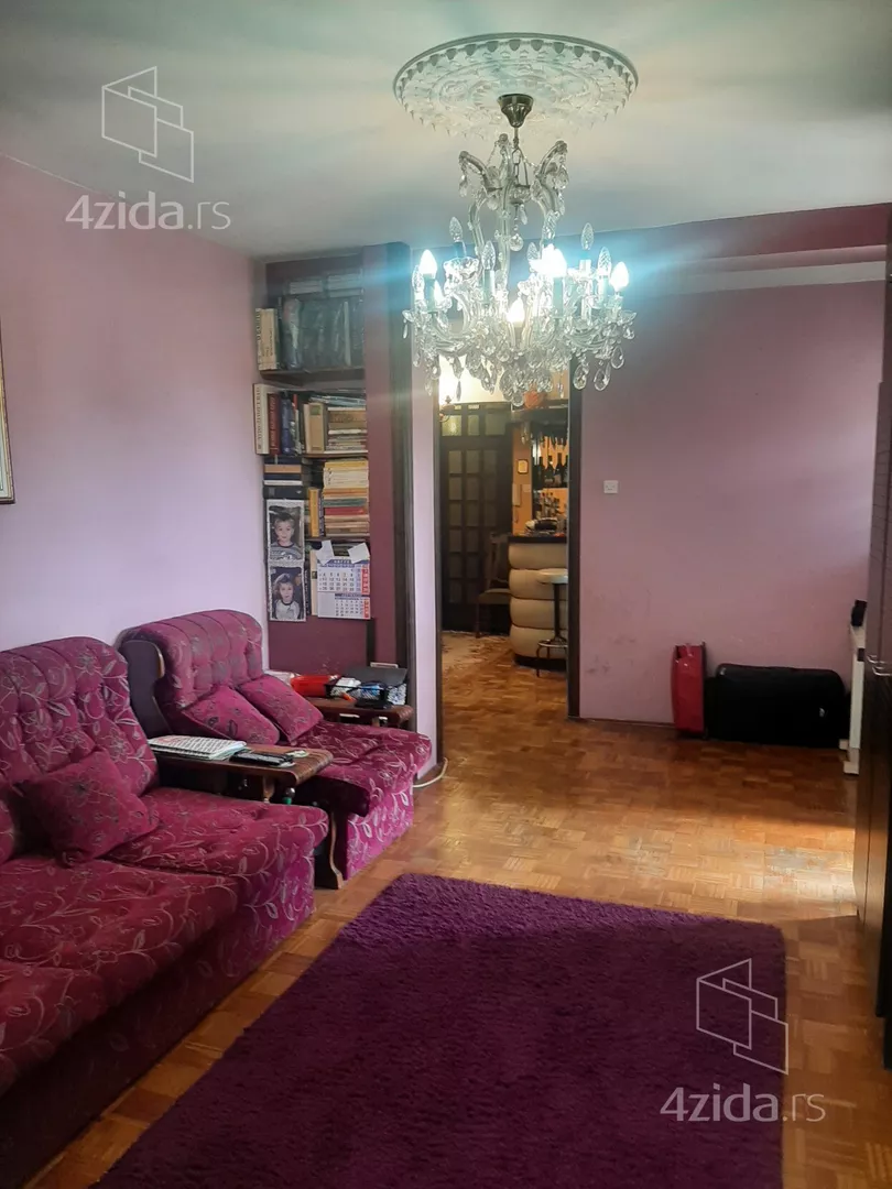 Troiposoban stan | 4zida