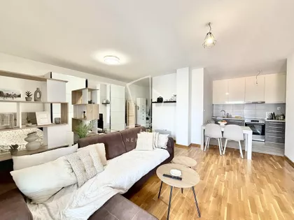 Ugrinovački put | 4zida.rs