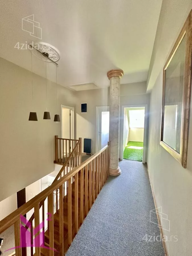 Šestosoban stan | 4zida