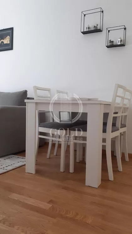 Aranj Janoša | 4zida.rs