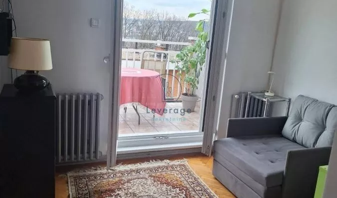 Četvoroiposoban stan | 4zida