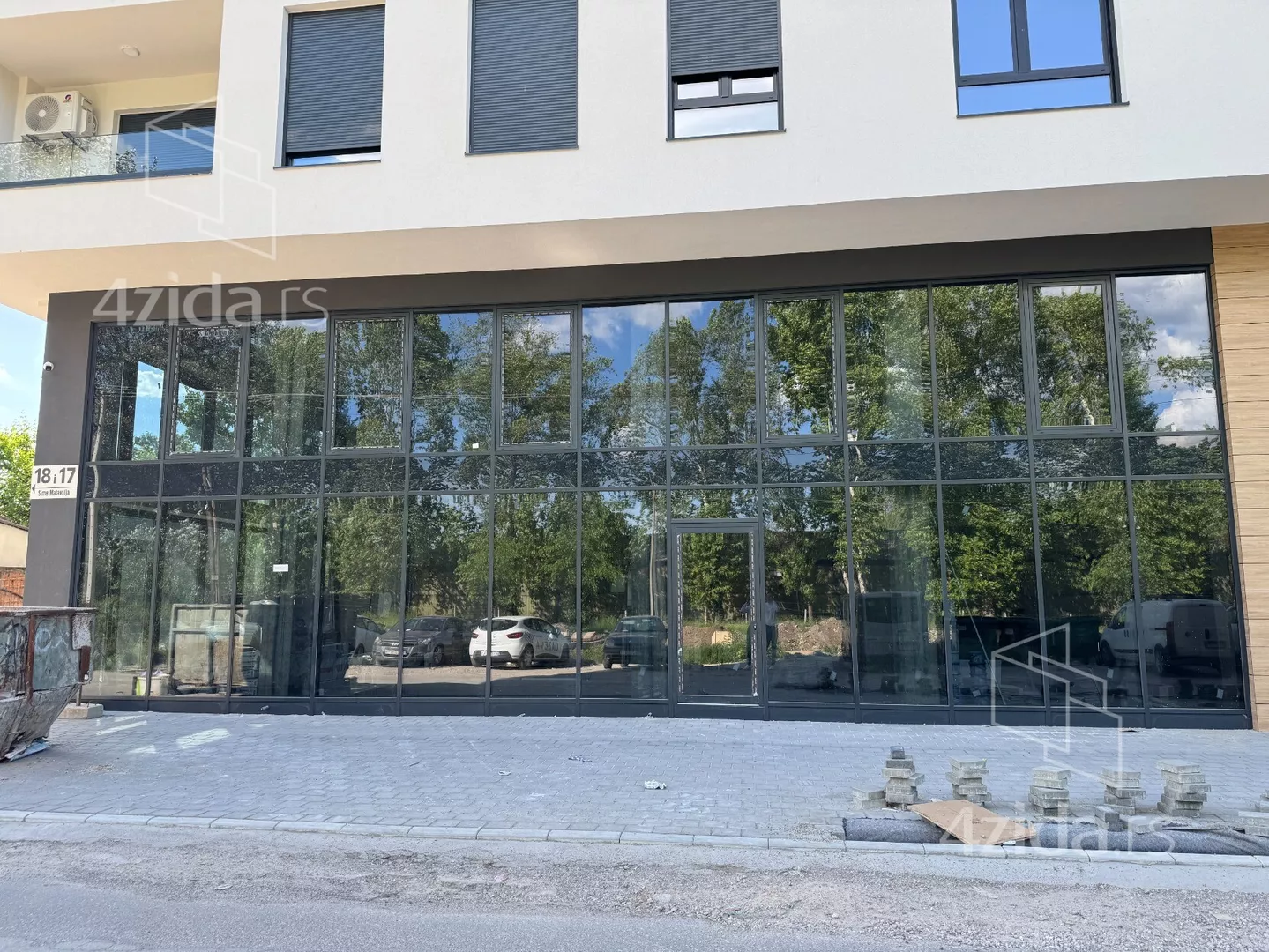 Poslovni prostor | 4zida