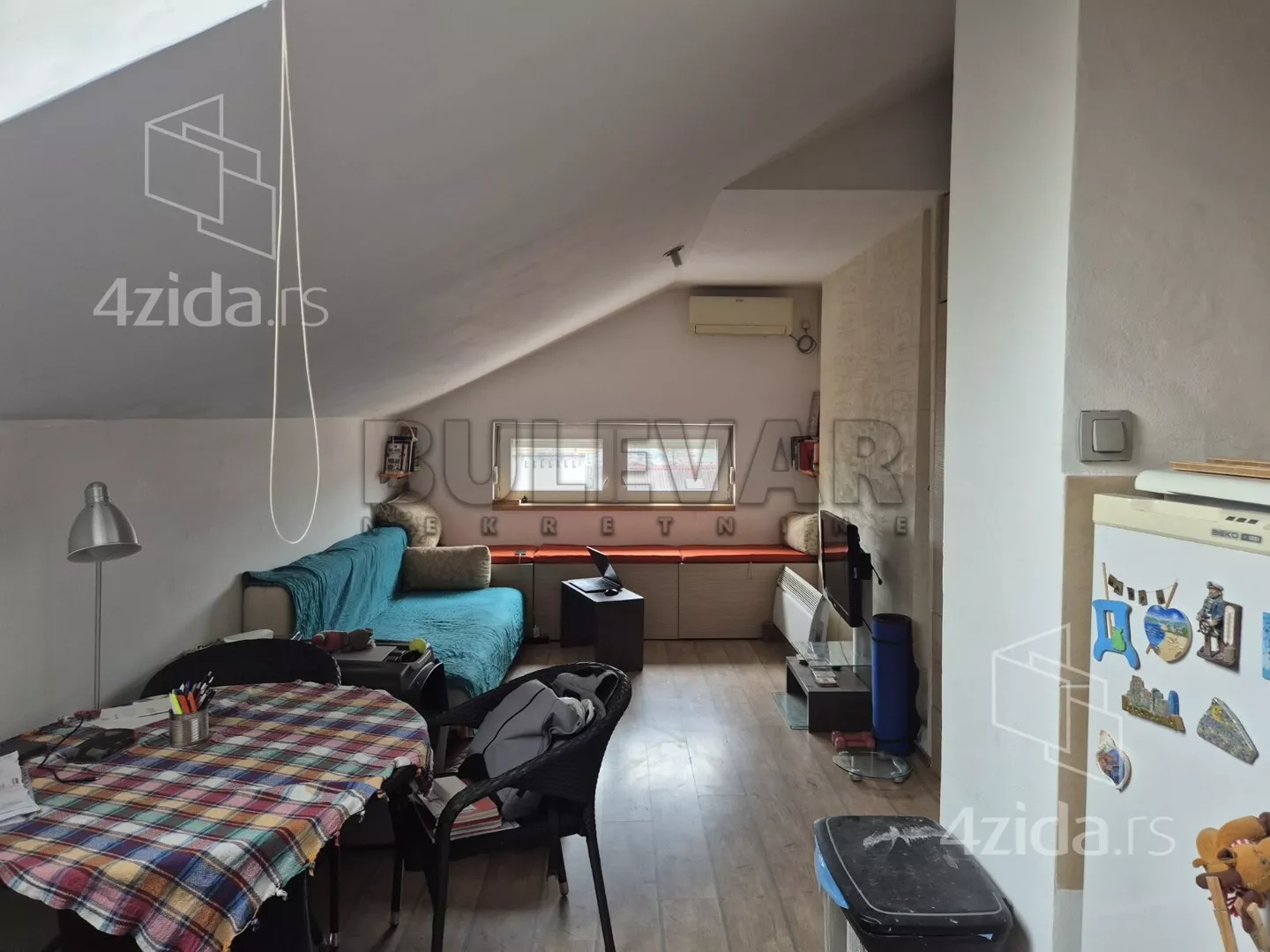 Troiposoban stan | 4zida