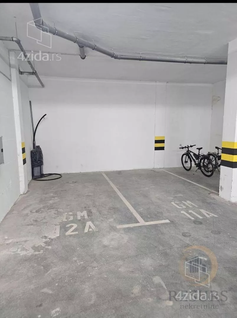 Garaža | 4zida