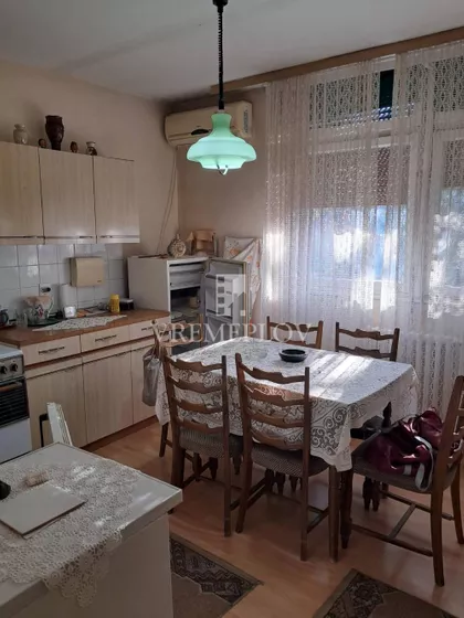 Vojvođanska | 4zida.rs