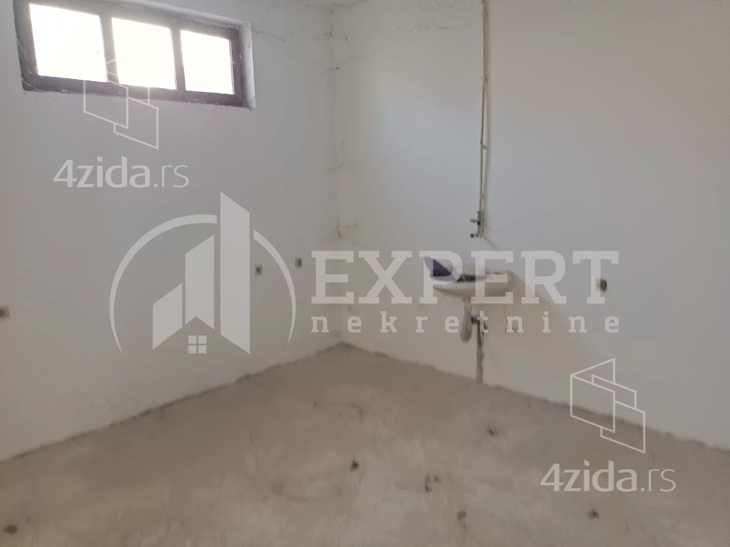 Lokal | 4zida