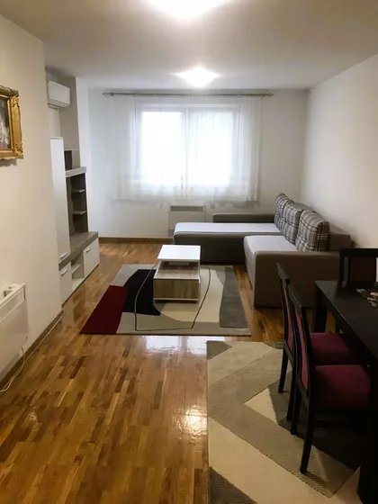 Orlovićeva | 4zida.rs