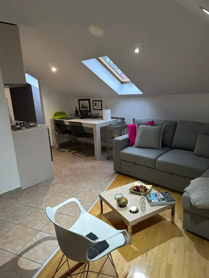 Internacionalnih Brigada | 4zida.rs