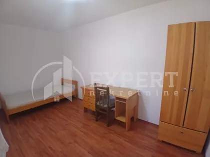 Cetinjska | 4zida.rs
