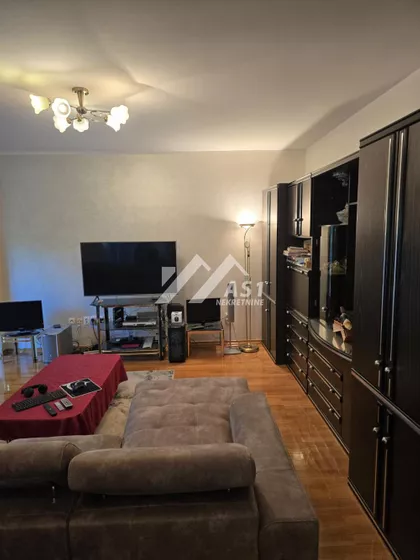 Hopovska | 4zida.rs