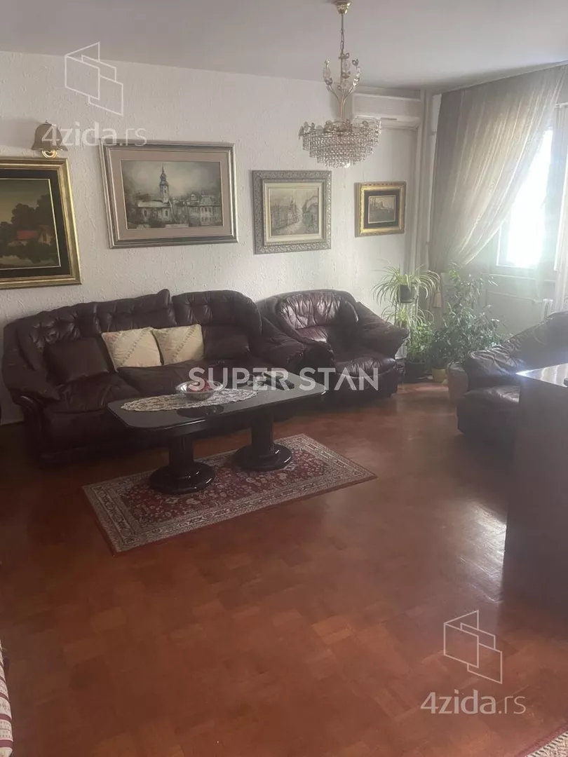 Dvoiposoban stan | 4zida