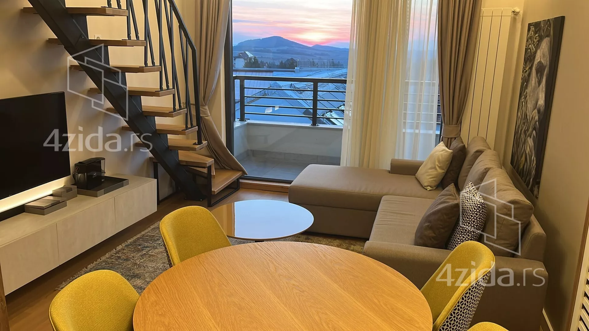 Jednoiposoban stan | 4zida