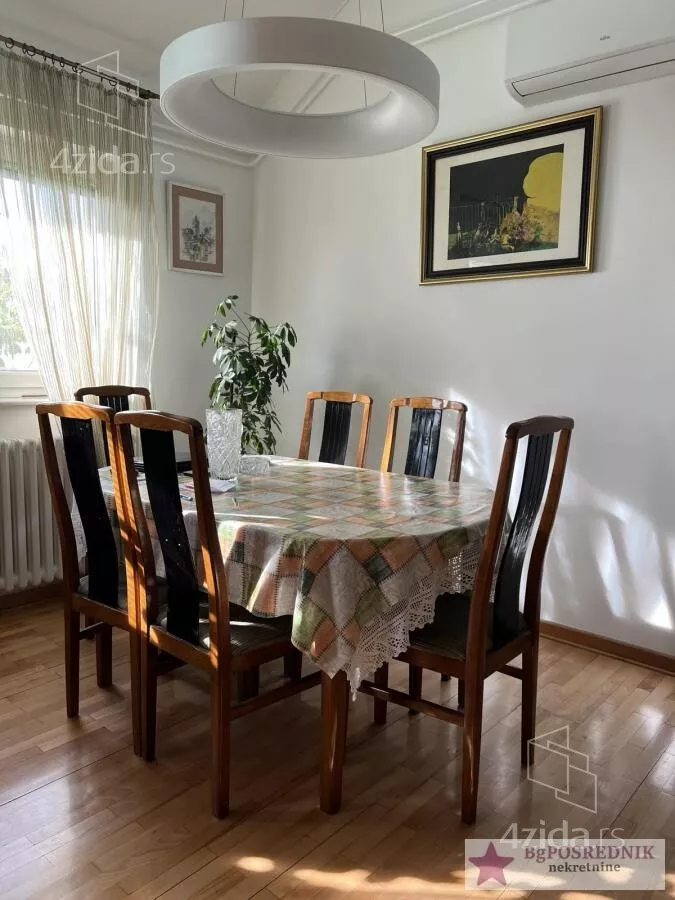 Troiposoban stan | 4zida