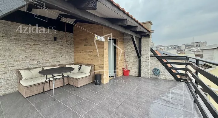 Petoiposoban stan | 4zida