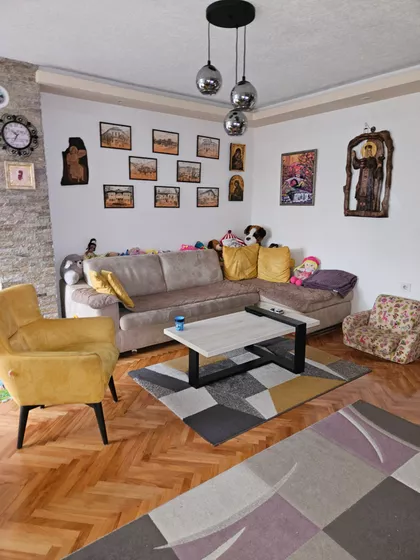 Sutjeskina 22 | 4zida.rs