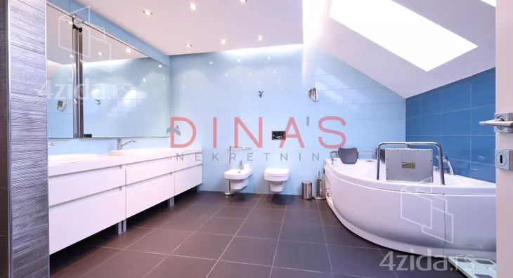 Šestosoban stan | 4zida