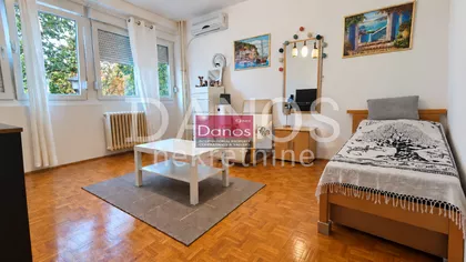 Ustanička | 4zida.rs